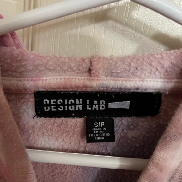 Design Lab Tie Dye Cropped Hoodie - Picture 3 of 3